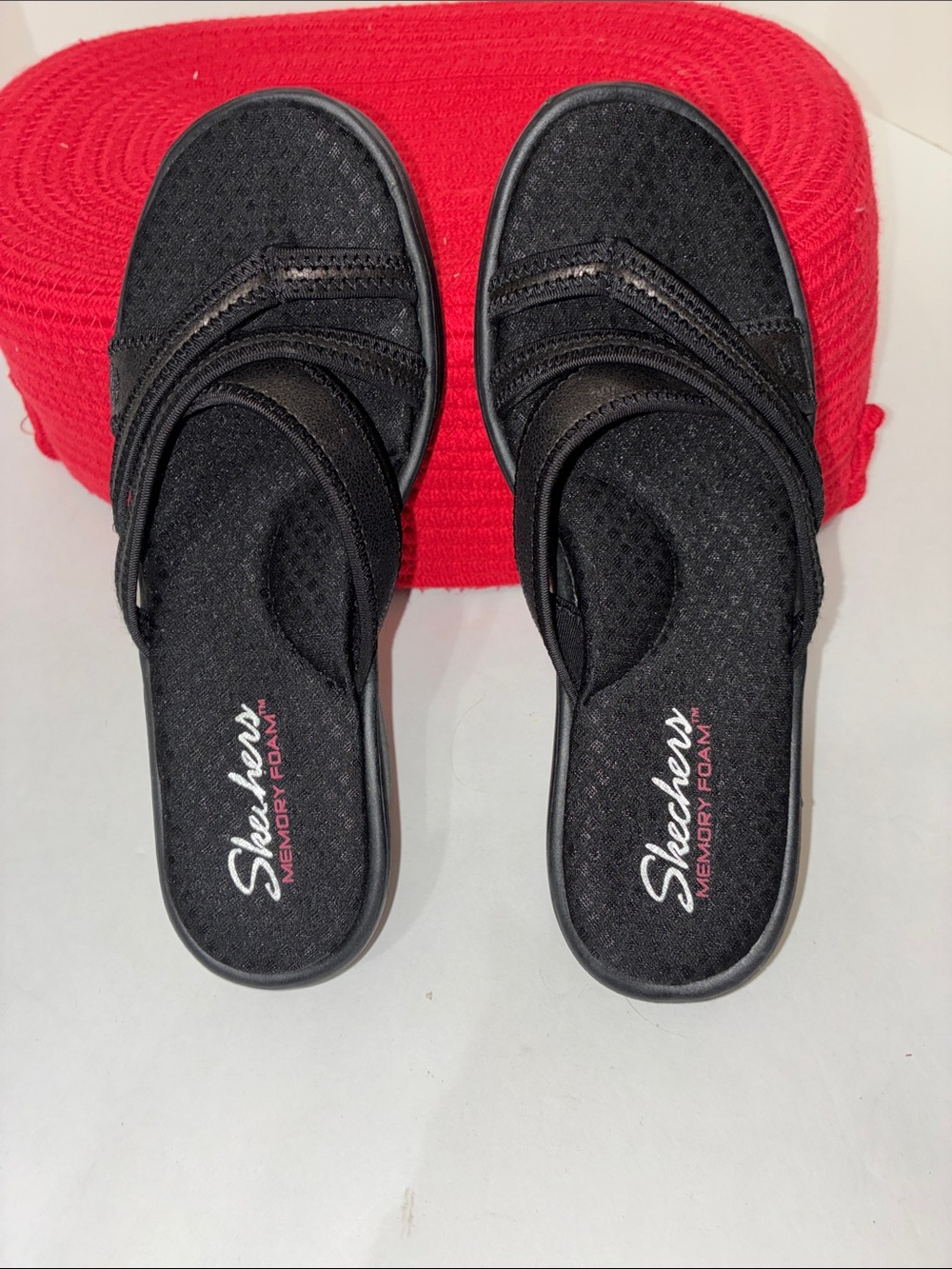 Skechers 8 Women's Slide Sandal Black Crisscross Straps & separated large toes - Picture 7 of 15
